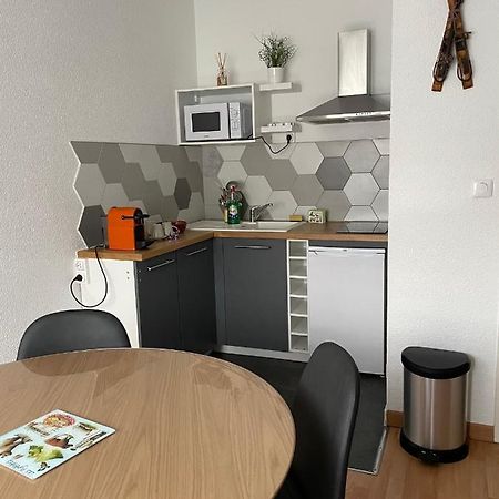 Studio Isard, Wifi Et Parking Gratuit, Navette Gratuite Au Pied De La Residence, Possibilite Forfait Menage Et Location Linge De Lit Et Toilette, A 10 Minutes A Pied Du Centre Ville Font-Romeu-Odeillo-Via Ngoại thất bức ảnh