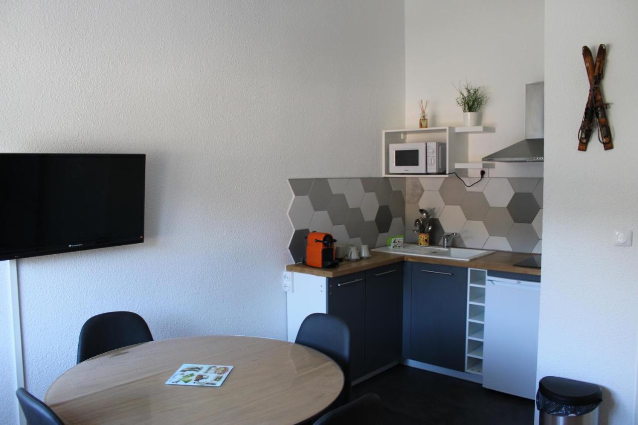 Studio Isard, Wifi Et Parking Gratuit, Navette Gratuite Au Pied De La Residence, Possibilite Forfait Menage Et Location Linge De Lit Et Toilette, A 10 Minutes A Pied Du Centre Ville Font-Romeu-Odeillo-Via Ngoại thất bức ảnh